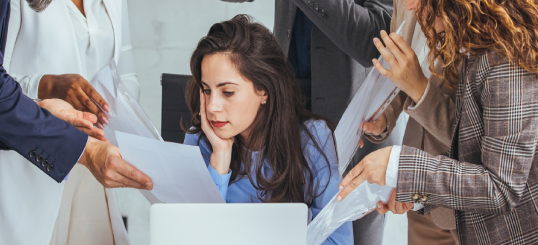 Estrategias para las exigencias emocionales en el trabajo y promover entornos laborales saludables 