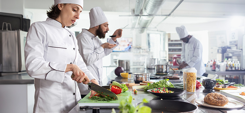 Comportamientos seguros en cocina y restaurant