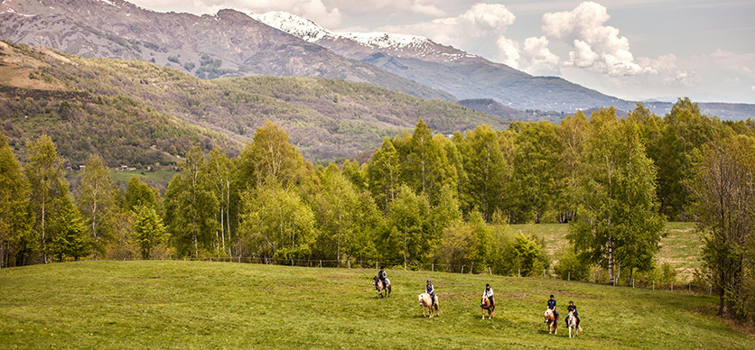 Cabalgata en alta montaña