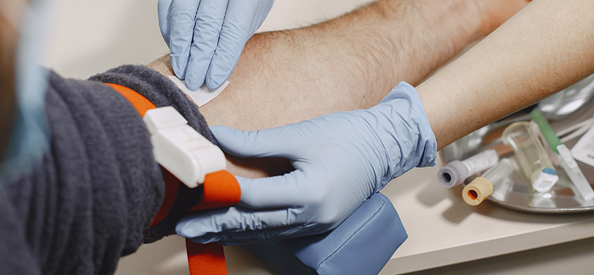 Manejo postexposición laboral a sangre y fluidos en el contexto de la prevención de la infección por VIH