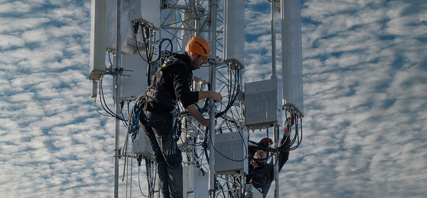 Seguridad eléctrica para trabajos en telecomunicaciones